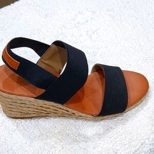 TOMMY BAHAMA Sakura Espadrille Wedge Sandals, Black. 7.5